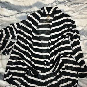 (Girls) Sheer Black & White Blouse Size: Large 14/16 Plus